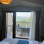Wavehaven At South Bay 瓦爾納