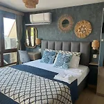 Wavehaven At South Bay * 瓦爾納