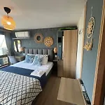 Wavehaven At South Bay 公寓 瓦爾納