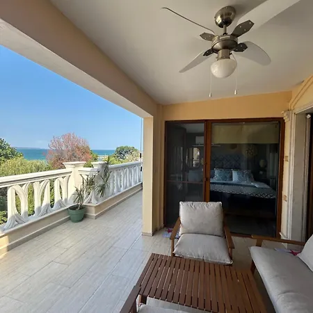 Wavehaven At South Bay Apartment